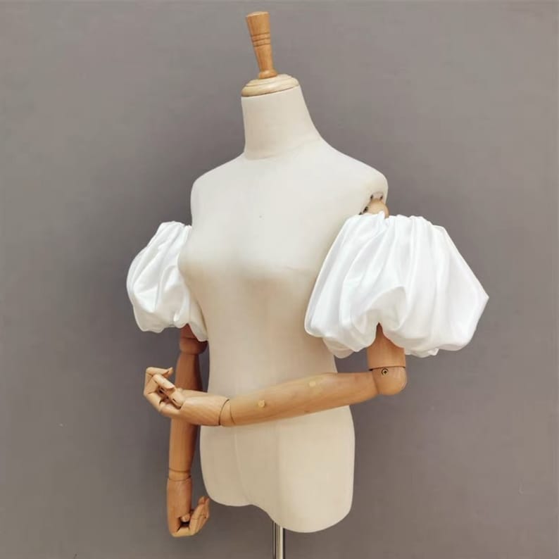 Fancy sleeve's